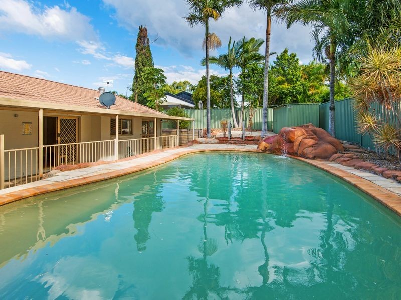 22 Footscray Court, Arundel QLD 4214