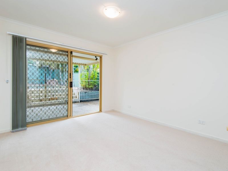 22 Footscray Court, Arundel QLD 4214