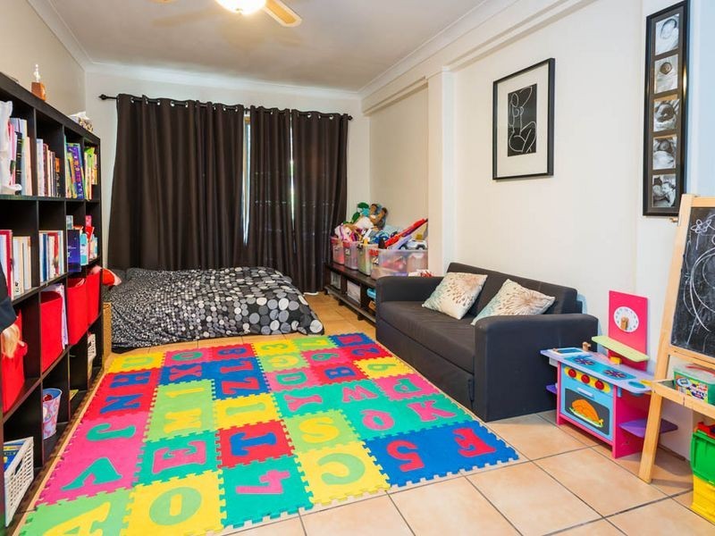 43 Yangoora Crescent, Ashmore QLD 4214