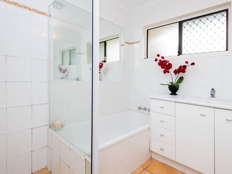 43 Yangoora Crescent, Ashmore QLD 4214