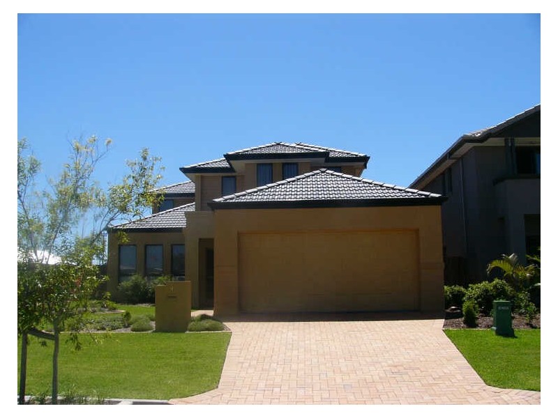 9 Torrevella Vista, Coombabah QLD 4216