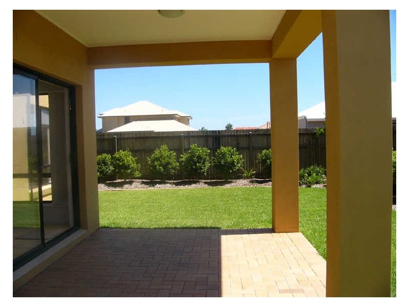 9 Torrevella Vista, Coombabah QLD 4216