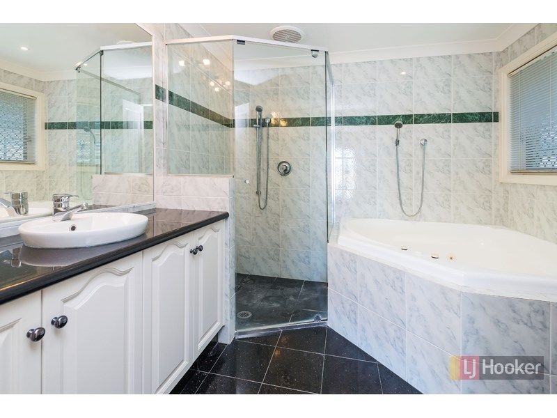 16 OGRADY DRIVE, Paradise Point QLD 4216