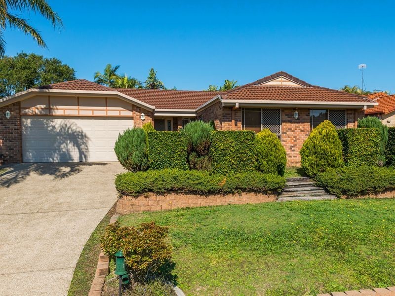 73 Cootharaba Drive, Helensvale QLD 4212