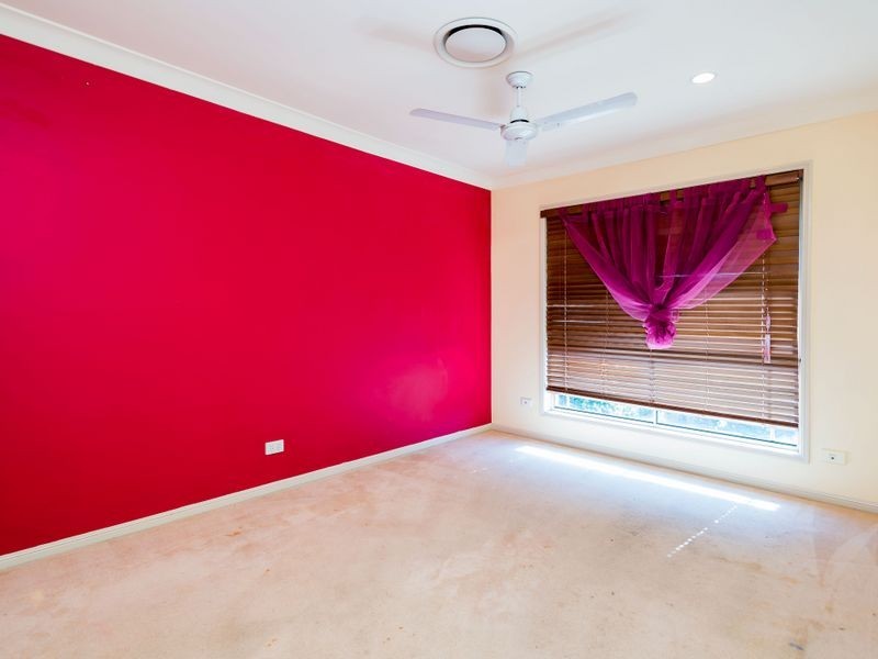 73 Cootharaba Drive, Helensvale QLD 4212