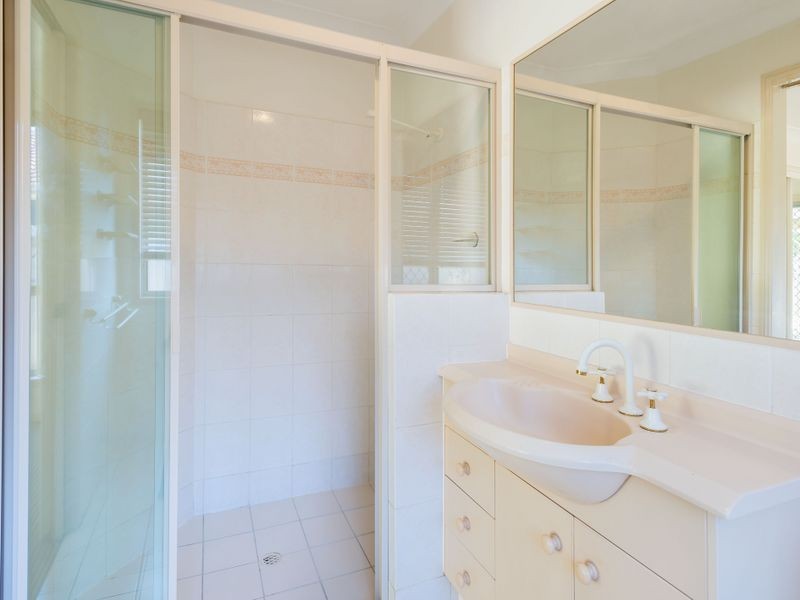 73 Cootharaba Drive, Helensvale QLD 4212