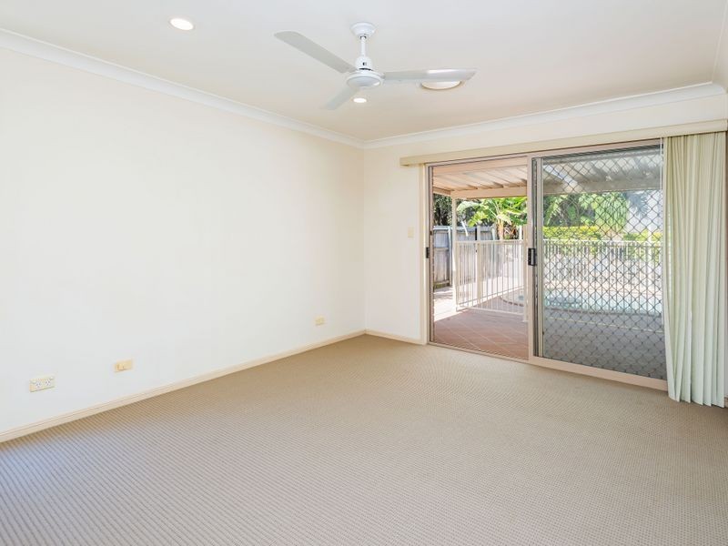 73 Cootharaba Drive, Helensvale QLD 4212