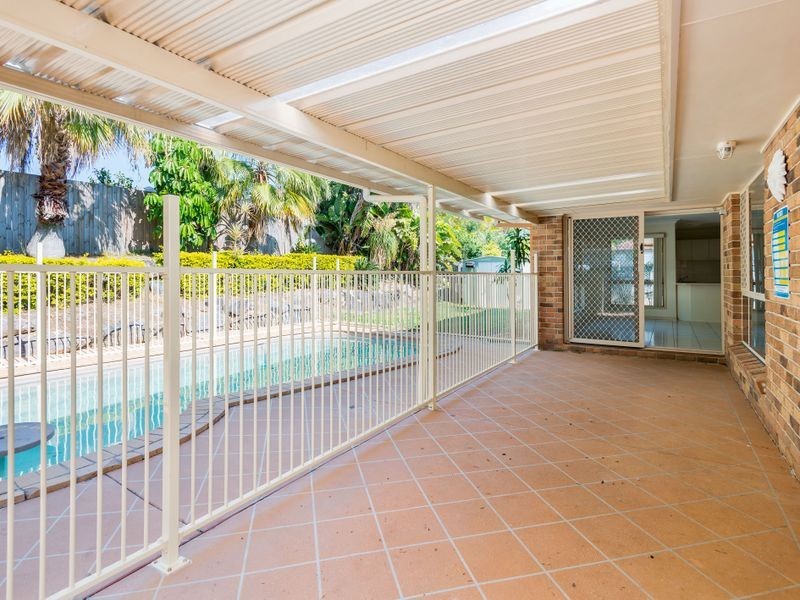 73 Cootharaba Drive, Helensvale QLD 4212