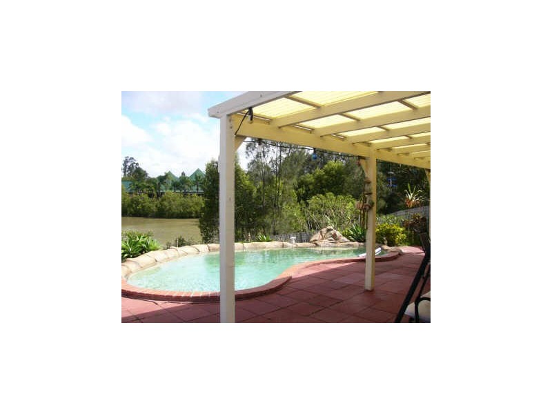 15 River Oak Drive, Helensvale QLD 4212