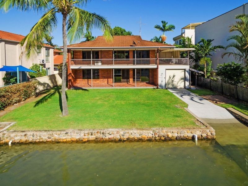 21 Madang Crescent, Runaway Bay QLD 4216