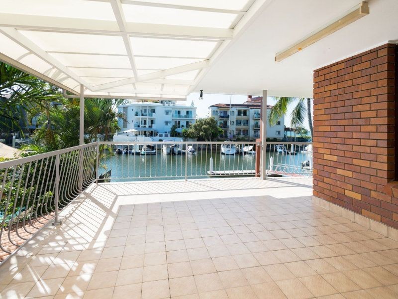 21 Madang Crescent, Runaway Bay QLD 4216