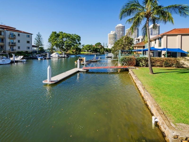 21 Madang Crescent, Runaway Bay QLD 4216