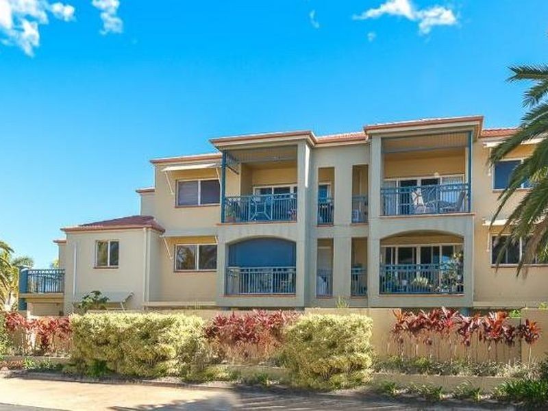 56/88-98 Limetree Parade, Runaway Bay QLD 4216