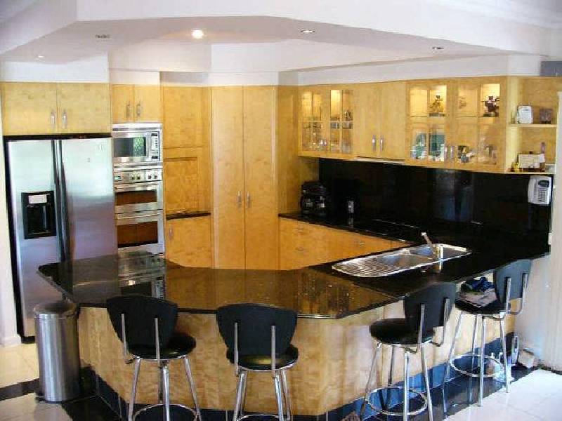 10 Parnham Court, Arundel QLD 4214