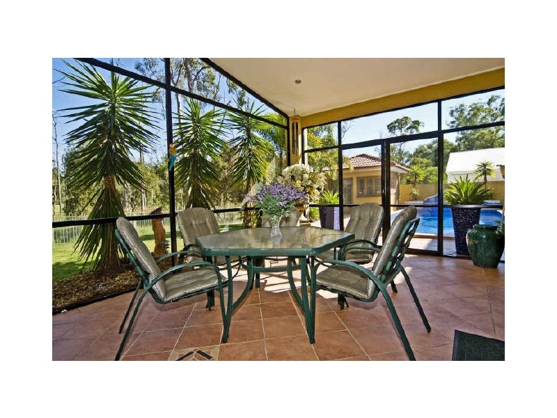 114 Arun Drive, Arundel QLD 4214