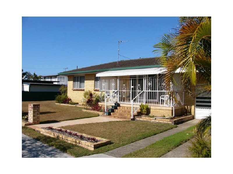 2 Kropp Street, Biggera Waters QLD 4216