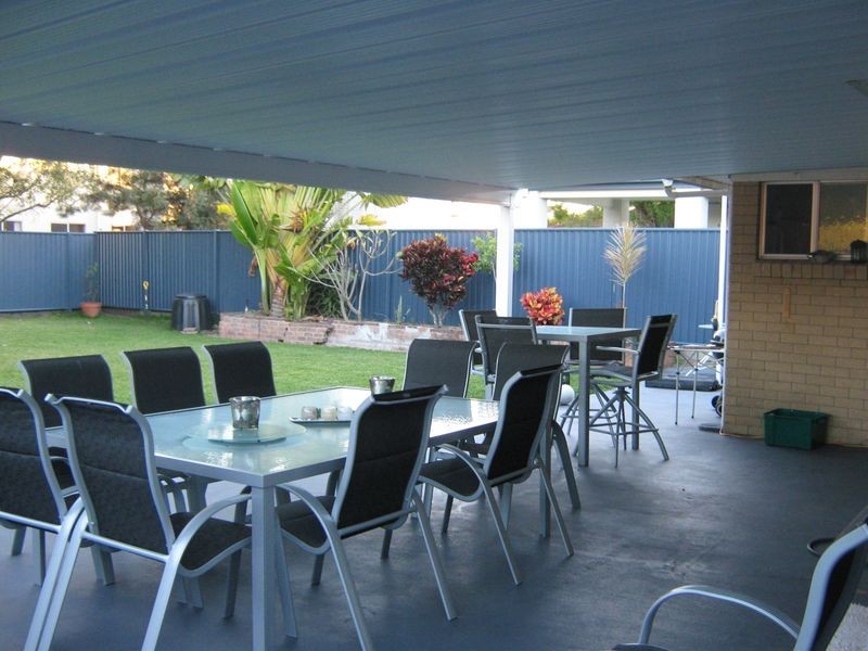 52 Howard Street, Runaway Bay QLD 4216