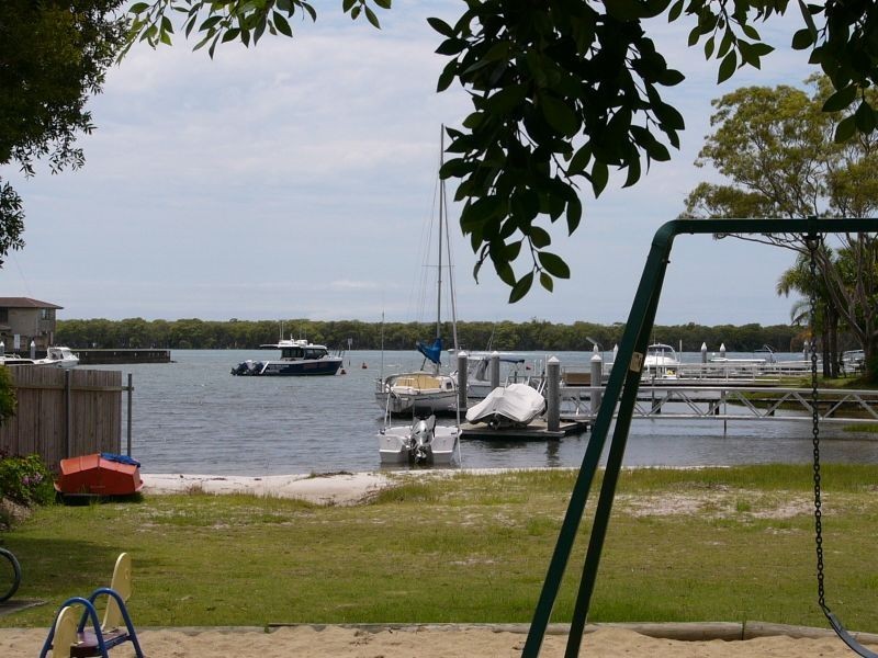 52 Howard Street, Runaway Bay QLD 4216