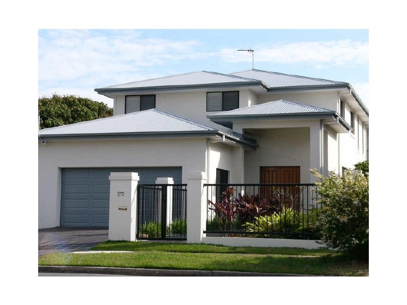 27 Ocean Street, Runaway Bay QLD 4216