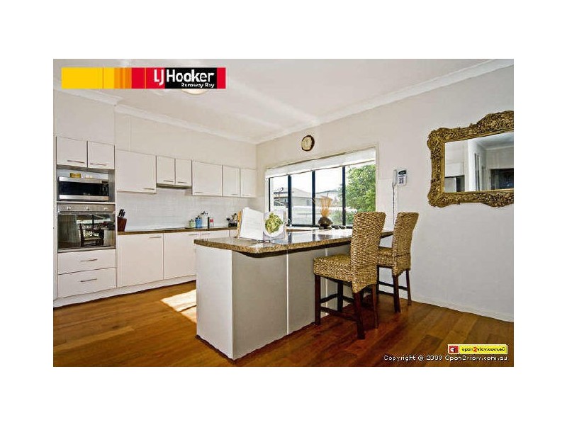 27 Ocean Street, Runaway Bay QLD 4216