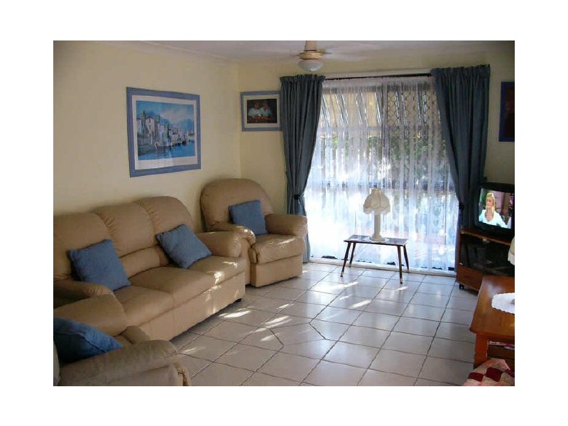 2/16 Brady Drive, Coombabah QLD 4216