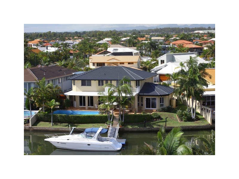 161 Pebble Beach Drive, Runaway Bay QLD 4216