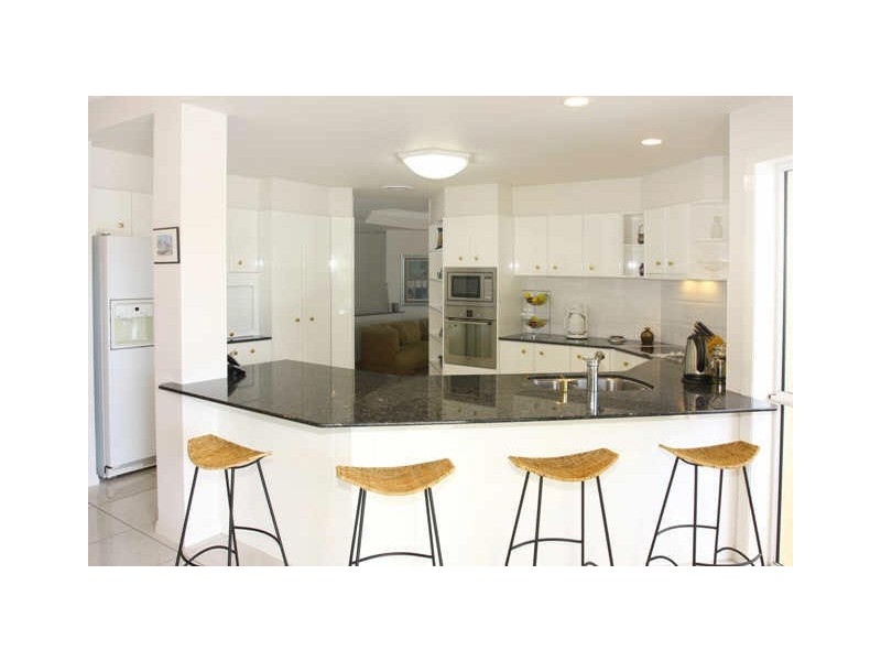 161 Pebble Beach Drive, Runaway Bay QLD 4216