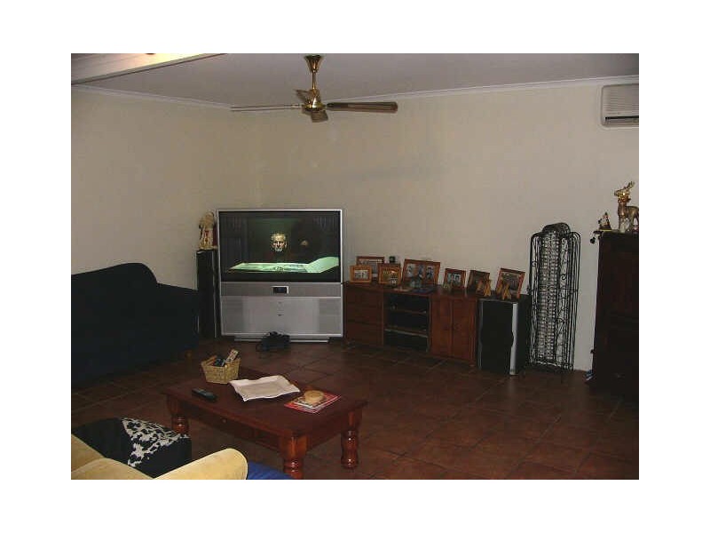 50 Annerley Avenue, Runaway Bay QLD 4216