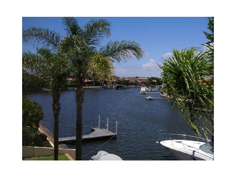 52 Pebble Beach Drive, Runaway Bay QLD 4216