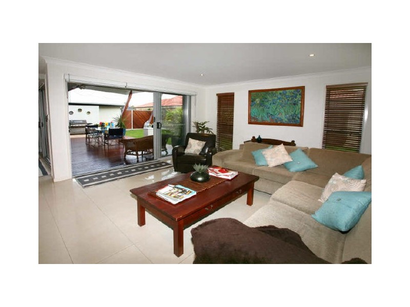 5 Lagos Court, Coombabah QLD 4216