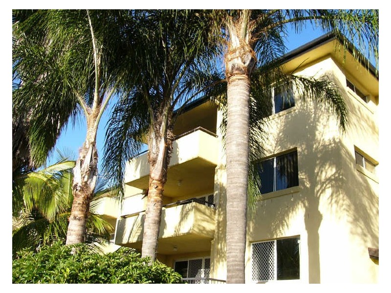 18/65 Bayview Street, Runaway Bay QLD 4216