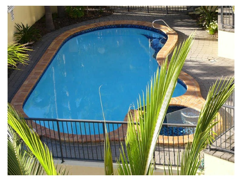 18/65 Bayview Street, Runaway Bay QLD 4216