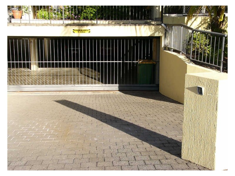 18/65 Bayview Street, Runaway Bay QLD 4216