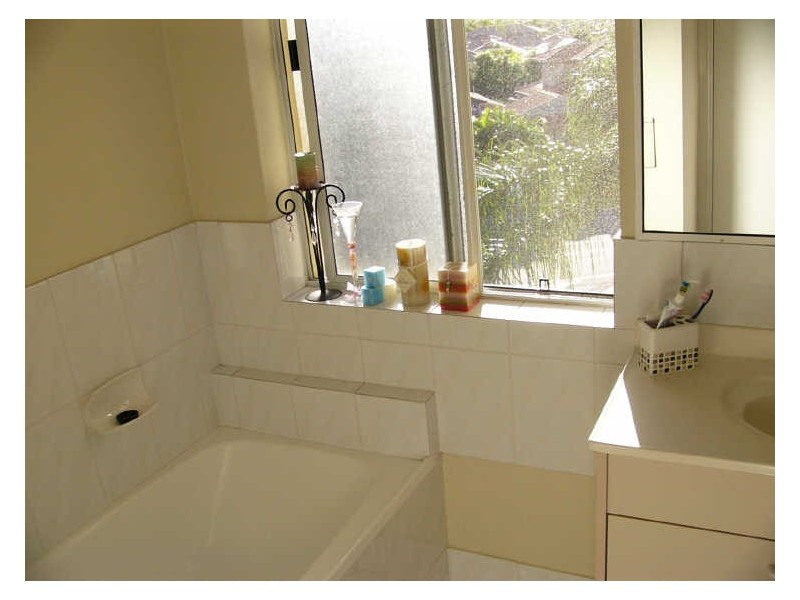 18/65 Bayview Street, Runaway Bay QLD 4216