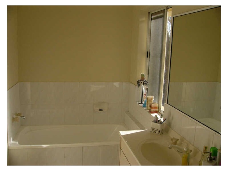 18/65 Bayview Street, Runaway Bay QLD 4216