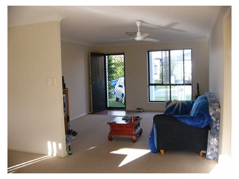 27 Serafina Drive, Helensvale QLD 4212