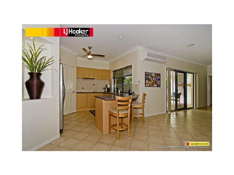 8 Broadwater Street, Runaway Bay QLD 4216