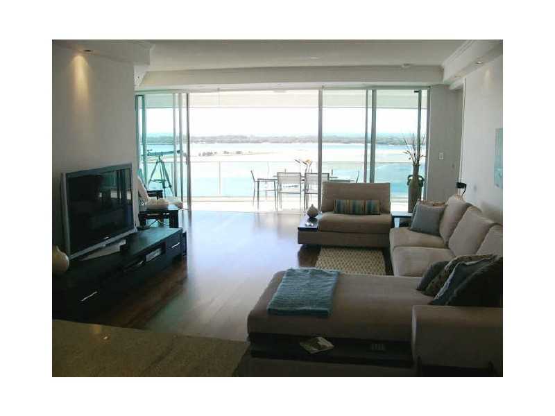 1004/300 Marine Parade, Labrador QLD 4215