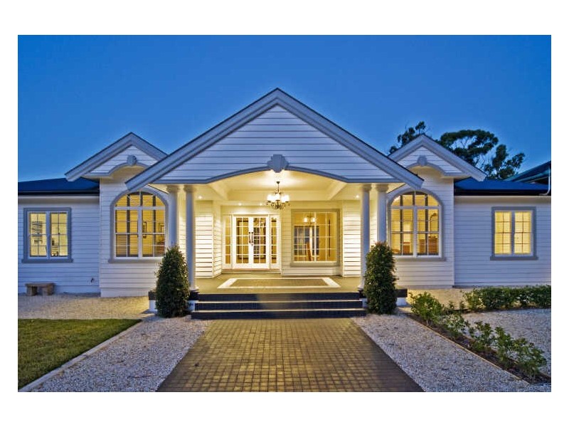 15 Celebes Court, Mount Tamborine QLD 4272