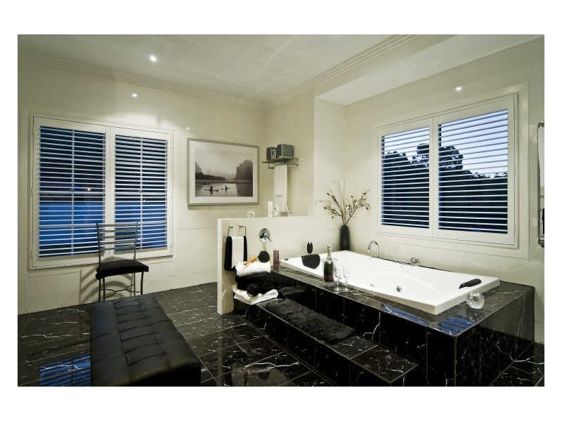 15 Celebes Court, Mount Tamborine QLD 4272