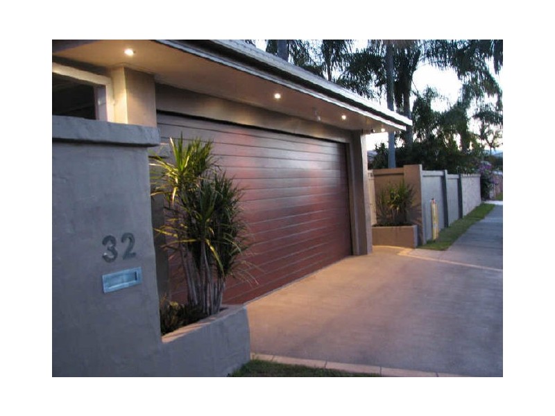 32 Simbai Street, Runaway Bay QLD 4216