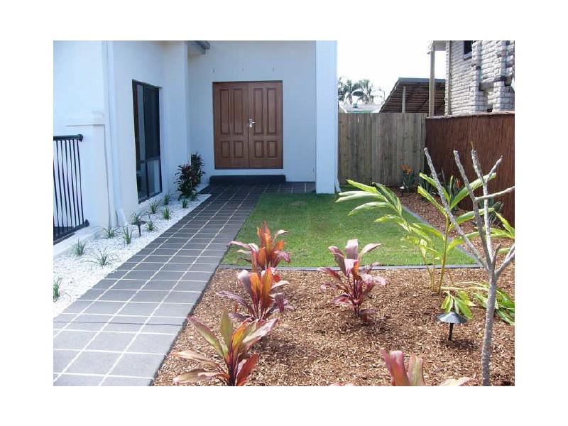 27 Ocean Street, Runaway Bay QLD 4216