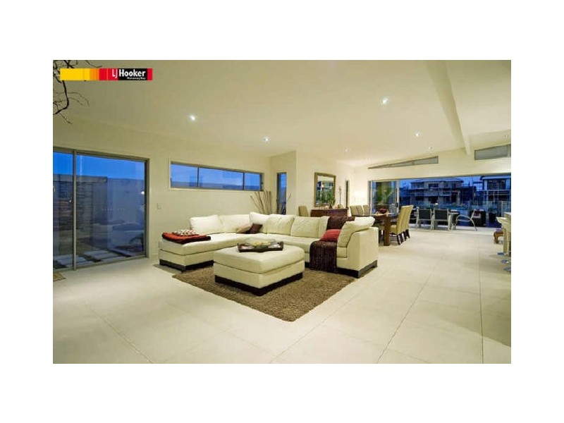 68 East Quay Drive, Biggera Waters QLD 4216