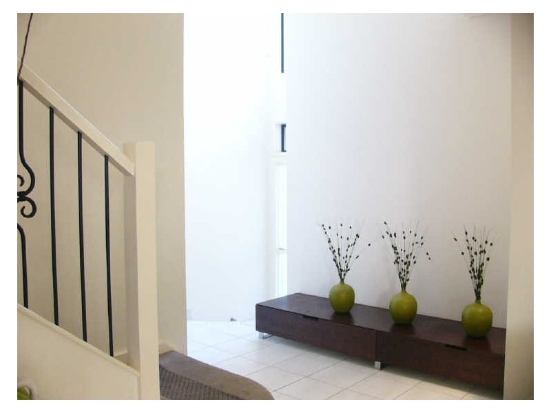 1/60 Bayview Street, Runaway Bay QLD 4216