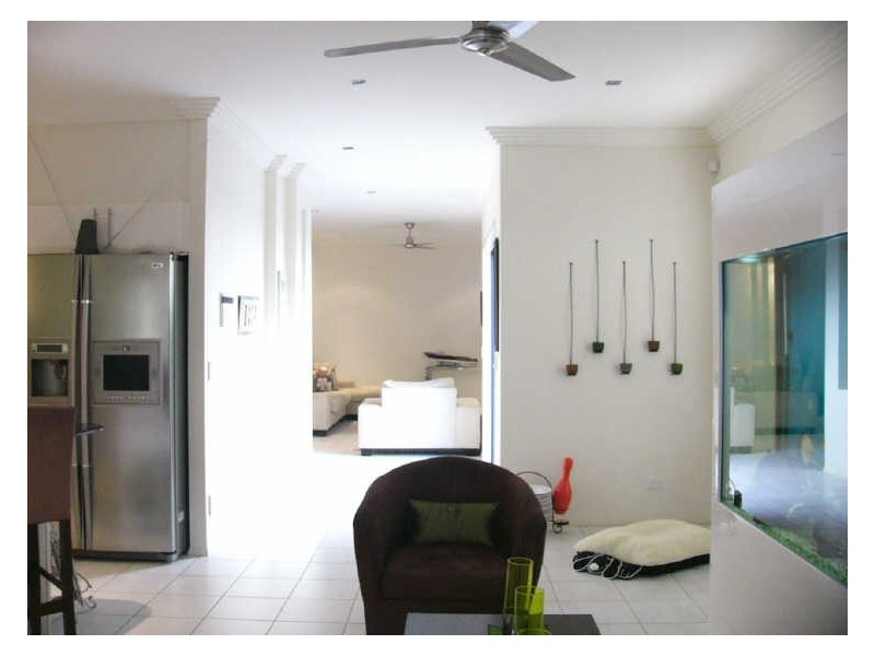 1/60 Bayview Street, Runaway Bay QLD 4216