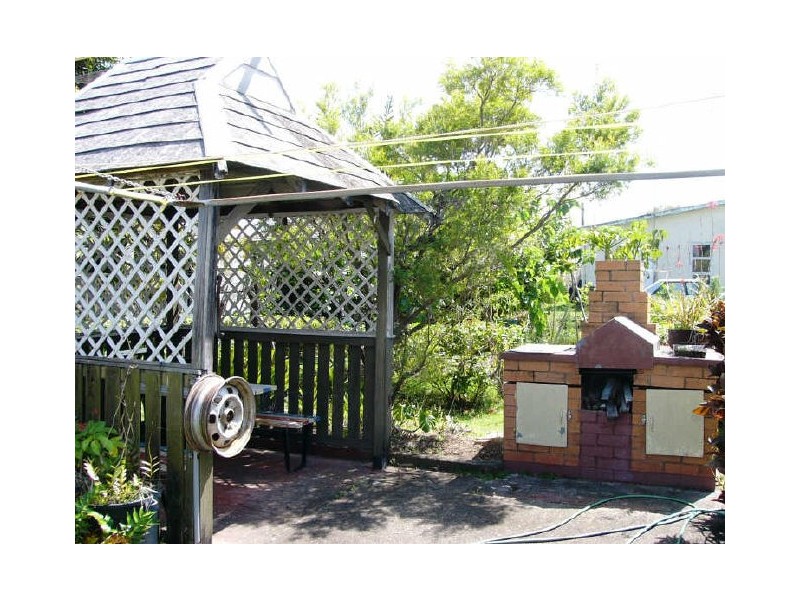 9 Clam Street, Runaway Bay QLD 4216