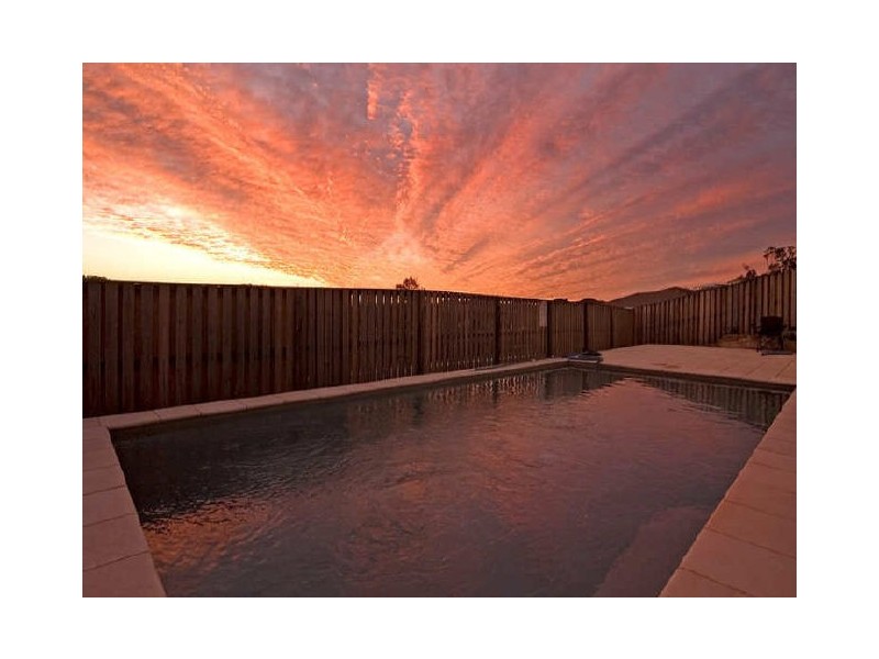 42 Angourie Crescent, Pacific Pines QLD 4211