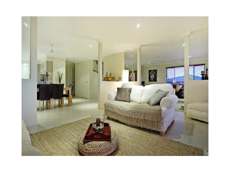 42 Angourie Crescent, Pacific Pines QLD 4211