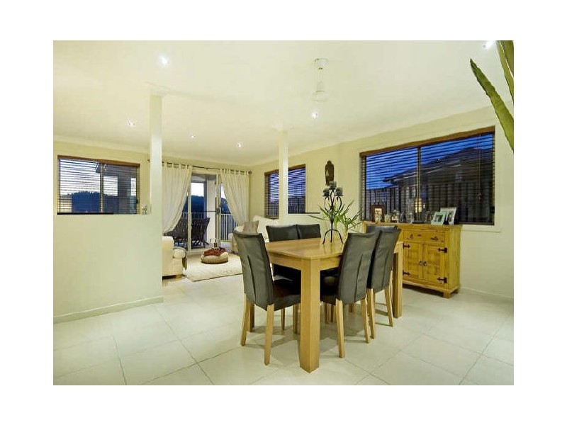 42 Angourie Crescent, Pacific Pines QLD 4211