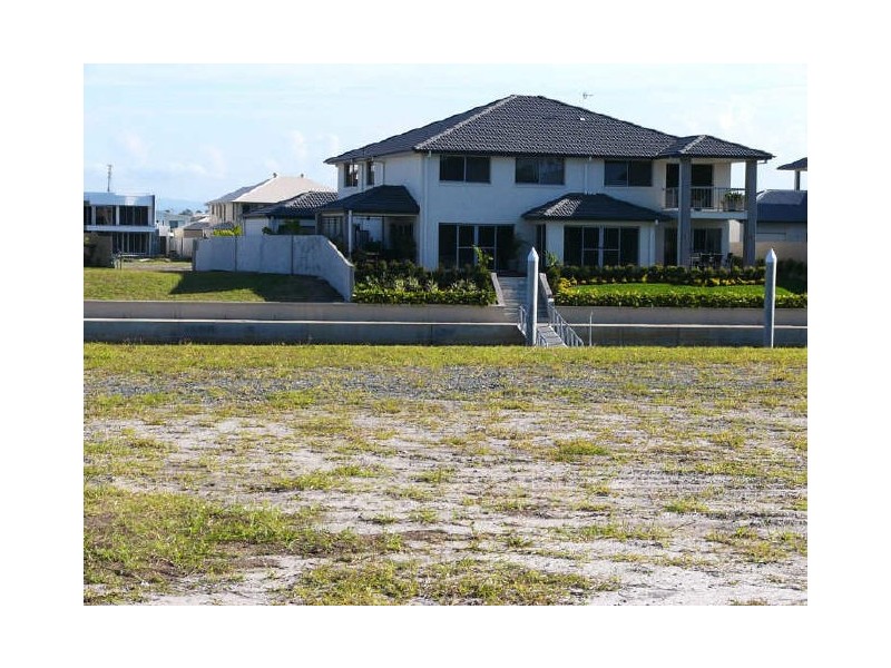 105 Compass Drive, Biggera Waters QLD 4216